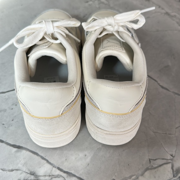 PUMA Off-White Sneakers - Picture 4 of 8